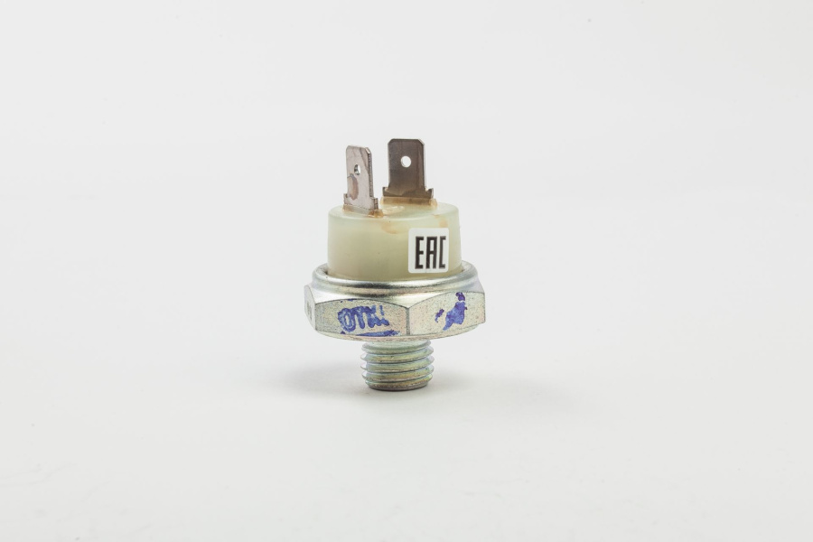 2802.3829010 Выключатель пневматический сигнала торможения